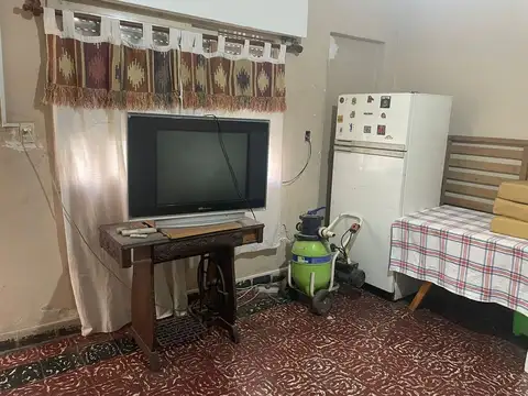 Casa 5 ambientes con 1 baño