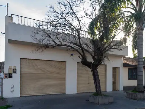 VENTA LOCALES COMERCIALES C/CASA 5 AMB.EN BANFIELD