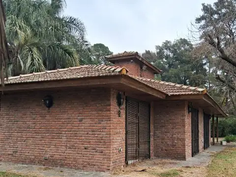 Quinta en Venta con 5 cocheras