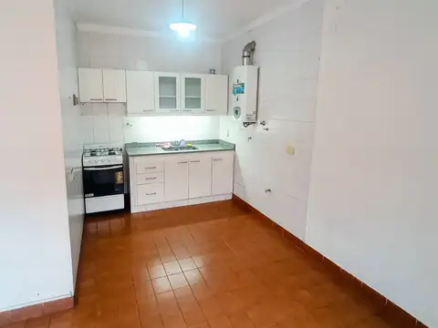 Oficina 2 ambientes con 1 baño