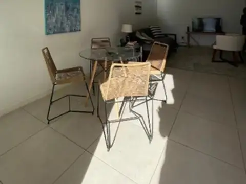 1 Ambiente Con Balcón Zona Plaza Mitre Muy Amplio En Venta