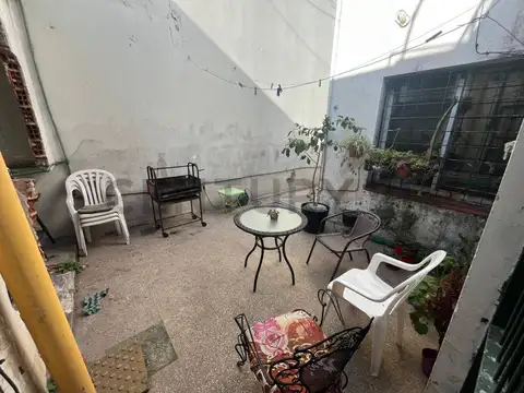 Juana Azurduy 2200, Piso 0