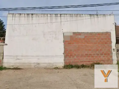 Depósito en venta - 1 Baño - 240Mts2 - Canning