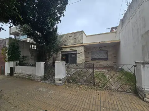 Casa con Garage y Jardin en Munro