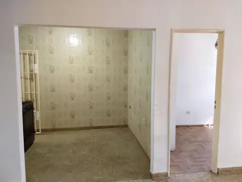 Depto Tipo Casa en Venta en Ramos Mejía, USD 69.000