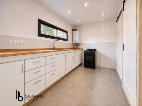 Depto Tipo Casa 3 ambientes con 2 baños