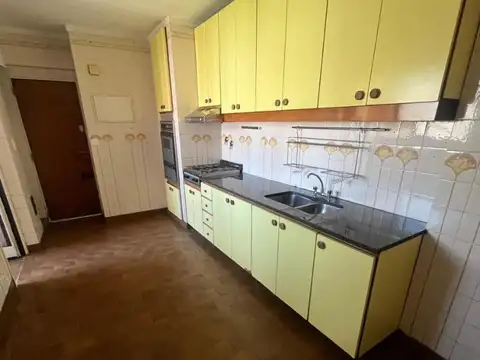Departamento 5 ambientes con 2 baños