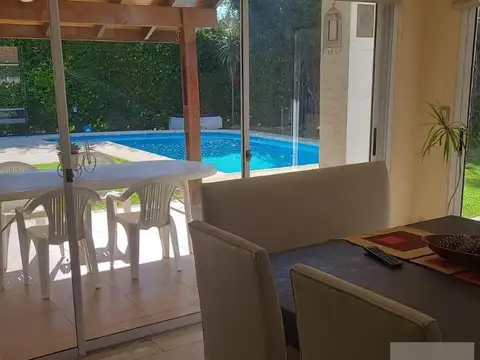 Casa en Alquiler al Este