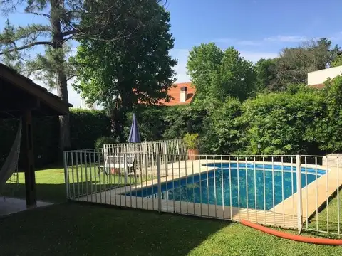 Casa en Alquiler de 4 dormitorios