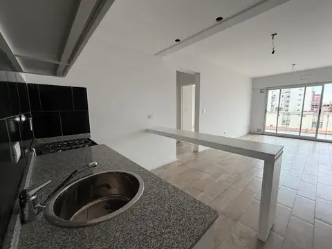 Av Garay 539 , Piso 7