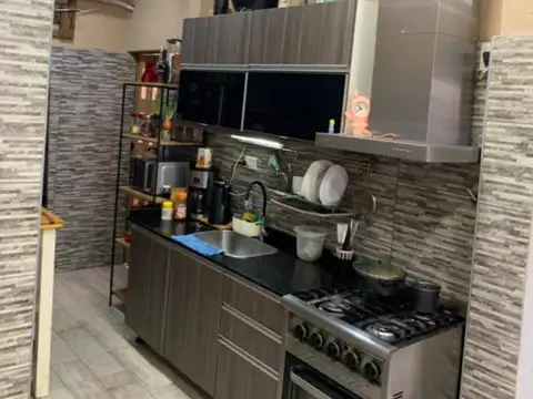 Depto Tipo Casa en Venta en Villa del Parque, USD 119.900