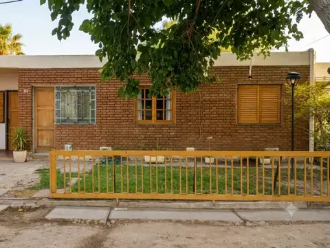 CASA BARRIO SAN JUAN. 4 HABITACIONES. RIVADAVIA