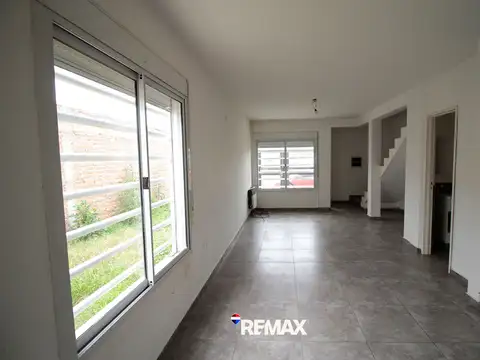 Casa 3 ambientes con 2 baños