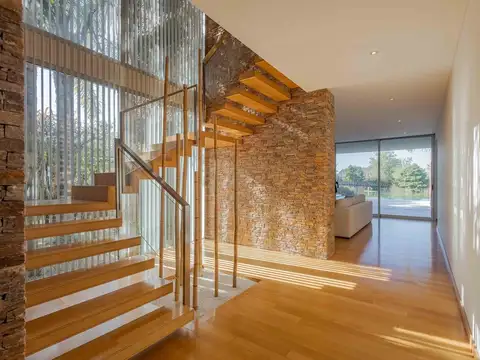 Casa en Venta en Santa Barbara, USD 1.900.000