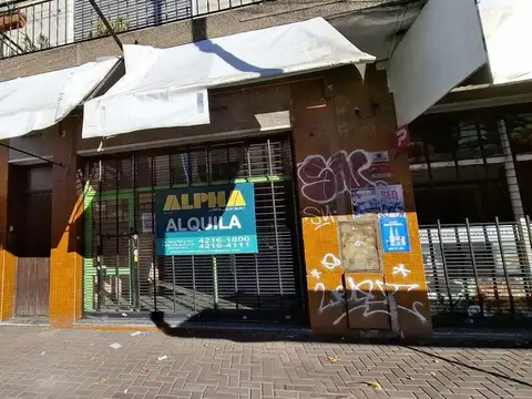 Local de 4,60 x 11,80 mts. aprox. en alquiler | Berazategui