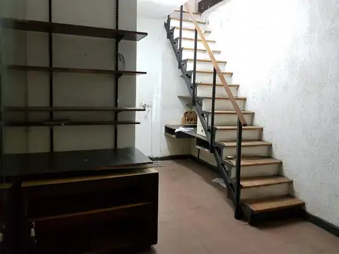 Local en Alquiler en Villa Urquiza, $ 300.000
