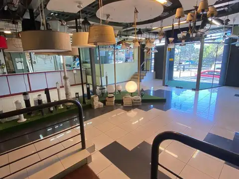 Local en Venta 30 años