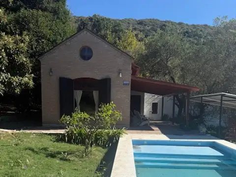 HERMOSA CASA EN RIO CEBALLOS