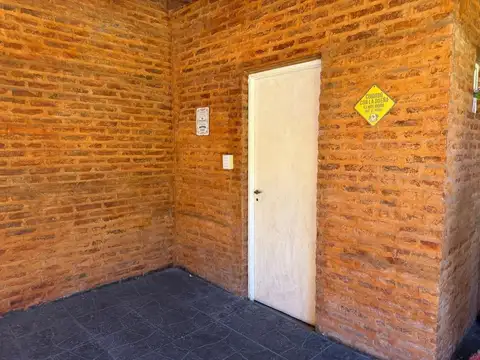 Casa 3 ambientes con 2 baños