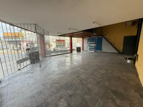 Local en Alquiler Via Pública