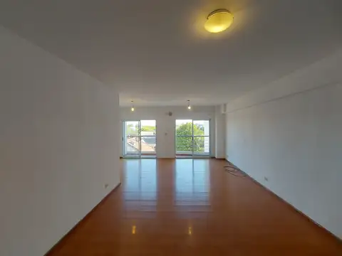 Departamento en Alquiler en Villa Devoto, $ 800.000