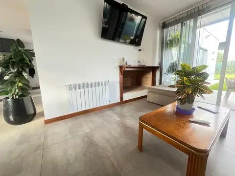 Casa en venta Barrio Privado Las Morenas- Maipú- Planta baja- 3 Dormitorios- 3 baños- Jardín