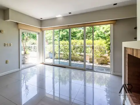 Departamento en Alquiler en Carrasco , USD 2.500