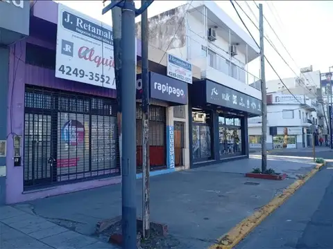 AVENIDA HIPOLITO YRIGOYEN 5200