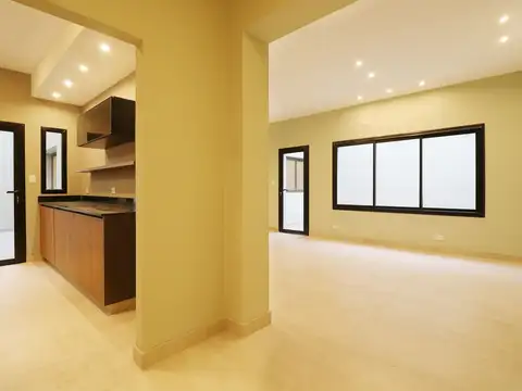 VENTA PH PB 3AMB C/PATIO Y TERRAZA EN MONTE CASTRO