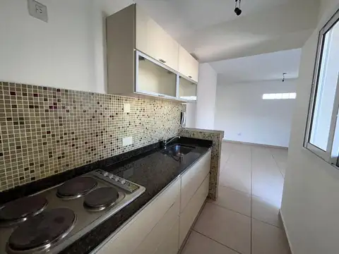 Depto Tipo Casa 2 ambientes con 1 baño