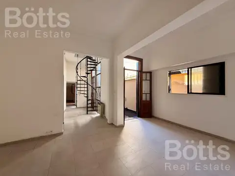 Depto Tipo Casa en Venta 50 años