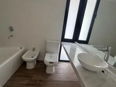 Departamento 3 ambientes con 3 baños