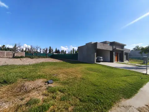 Terreno en Venta en Coronel Dorrego, USD 60.000