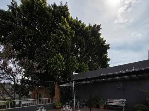 Lenzoni 1050 , Piso 0