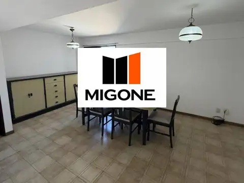 Depto Tipo Casa en Alquiler de 4 ambientes