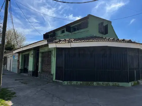 VENTA DE CASA DE 5 AMBIENTES EN GUERNICA