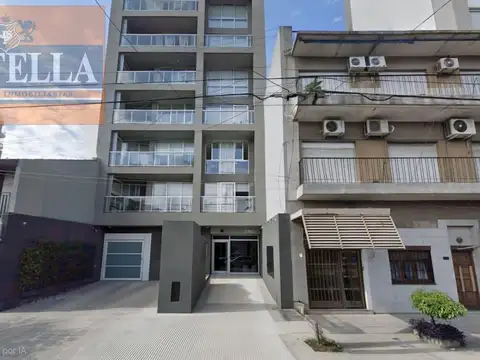 Semi Piso al frente 4 Ambientes c/ cochera 145 m² - S.Justo (Ctro)