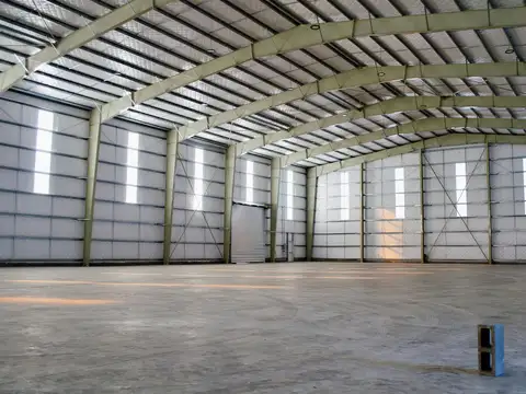 Nave Industrial en Moreno - Parque Industrial - 1.500 m2 - Alquiler