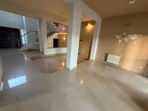 Casa en Venta en Rodeo del Medio, USD 289.000