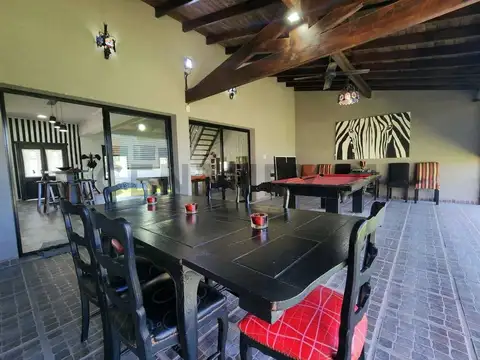Casa 3 ambientes con 2 baños