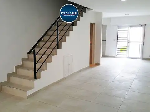 Casa en Alquiler de 4 dormitorios