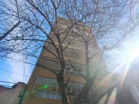 Avenida Jujuy 1600