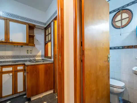 Departamento. 3 Ambientes con Escritorio. Caballito