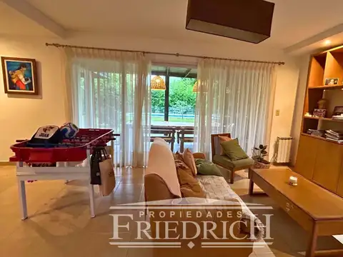 Casa en Alquiler de 4 dormitorios