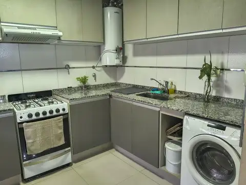 Departamento 7 ambientes con 2 baños