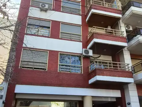 Espectacular Semipiso de 4 amb con losa radiante y Cochera fija cubierta 