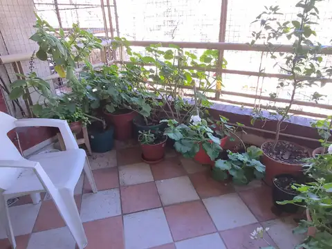 Departamento 4 ambientes con 2 baños