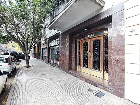 Departamento 4 ambientes al frente en Almagro