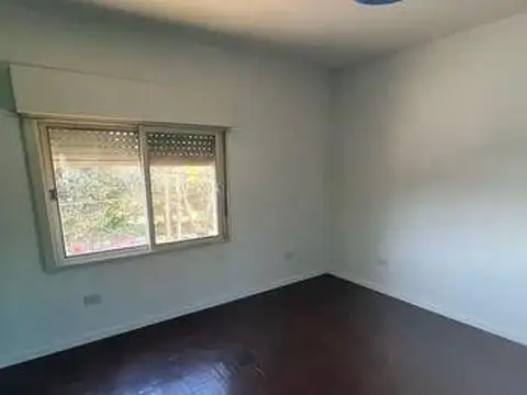 Calle 142 al 700, Berazategui