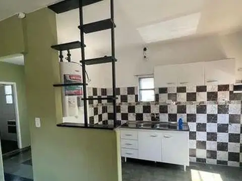Depto Tipo Casa en Venta con 1 cocheras